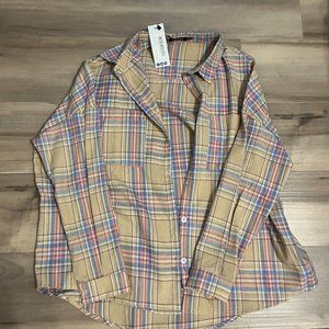 NWT Boohoo Plaid Button Up
